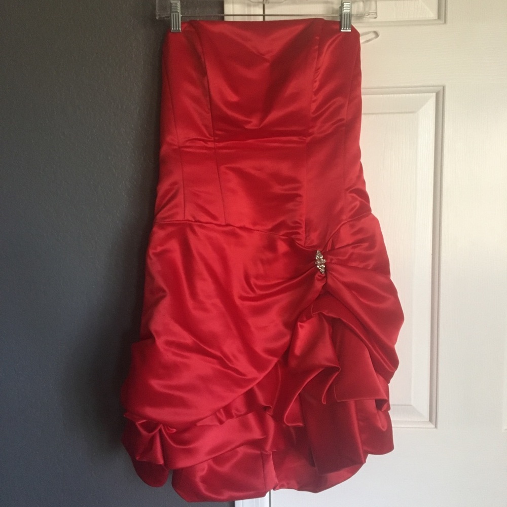 Jessica McClintock Red Strapless Bubble Dress